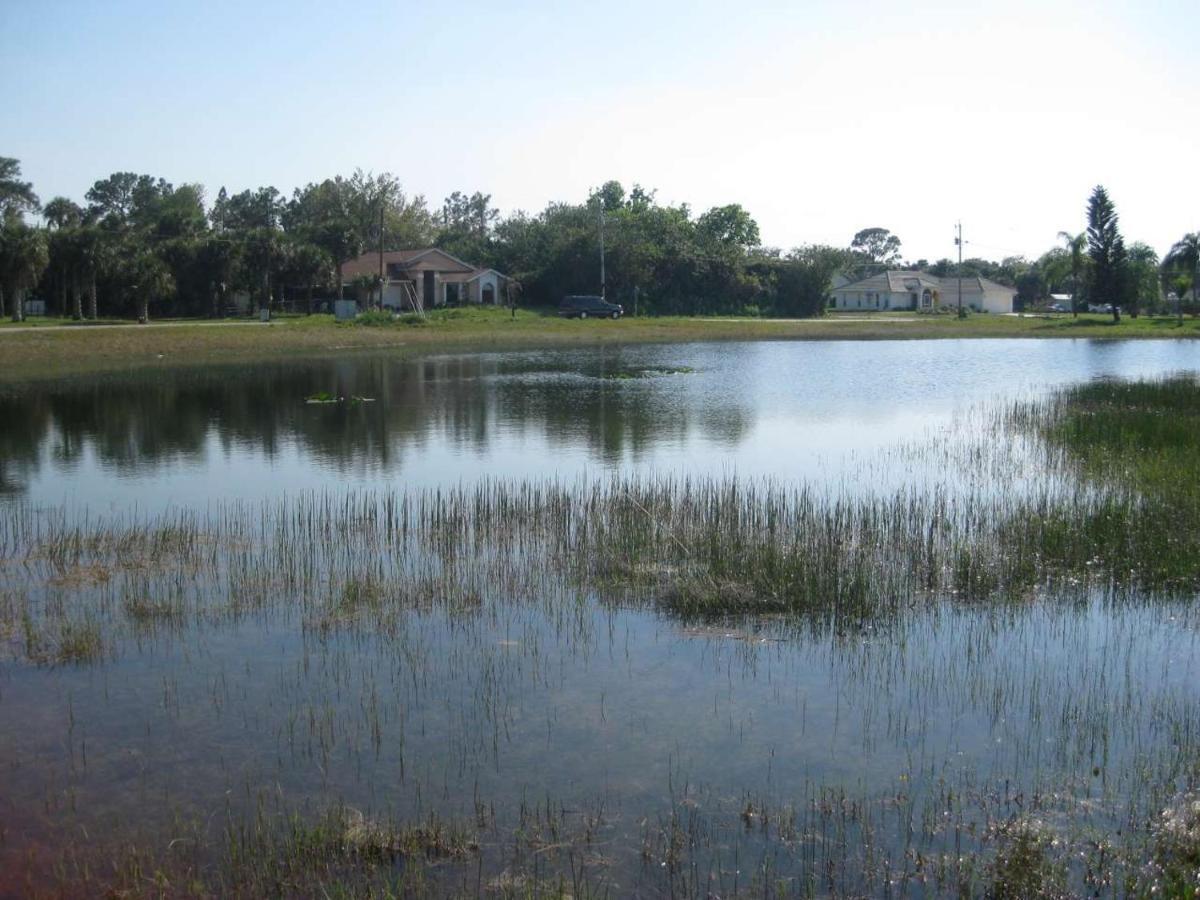 Vacation Home Falcon Lehigh Acres Eksteriør bilde